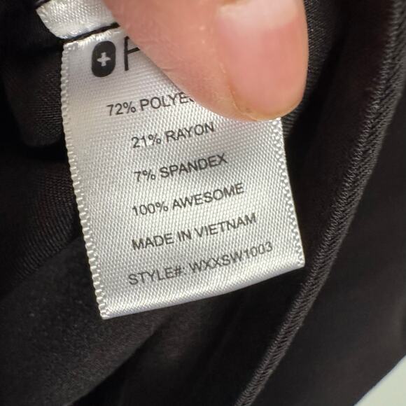 FIGS Black Rafaela Oversized Scrub Top Size XXS - Picture 7 of 7